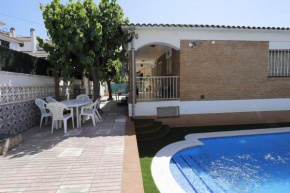 AT096 Piscina privada, barbacoa, wifi, 900m de la playa